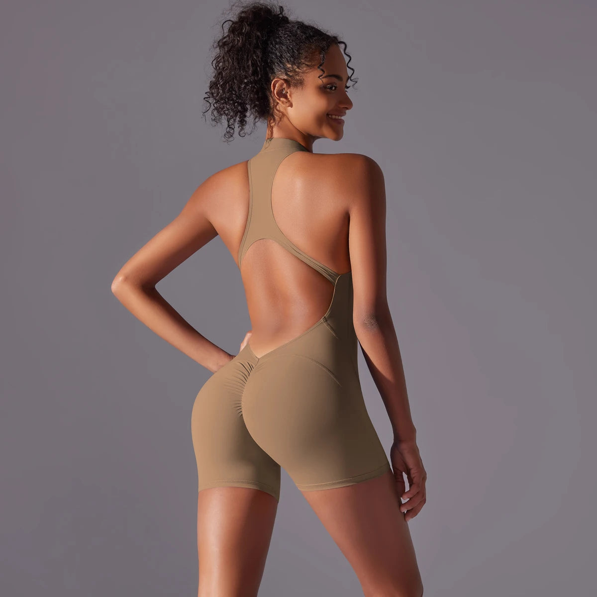 Macacão Fitness Feminino: Performance e Estilo em Movimento