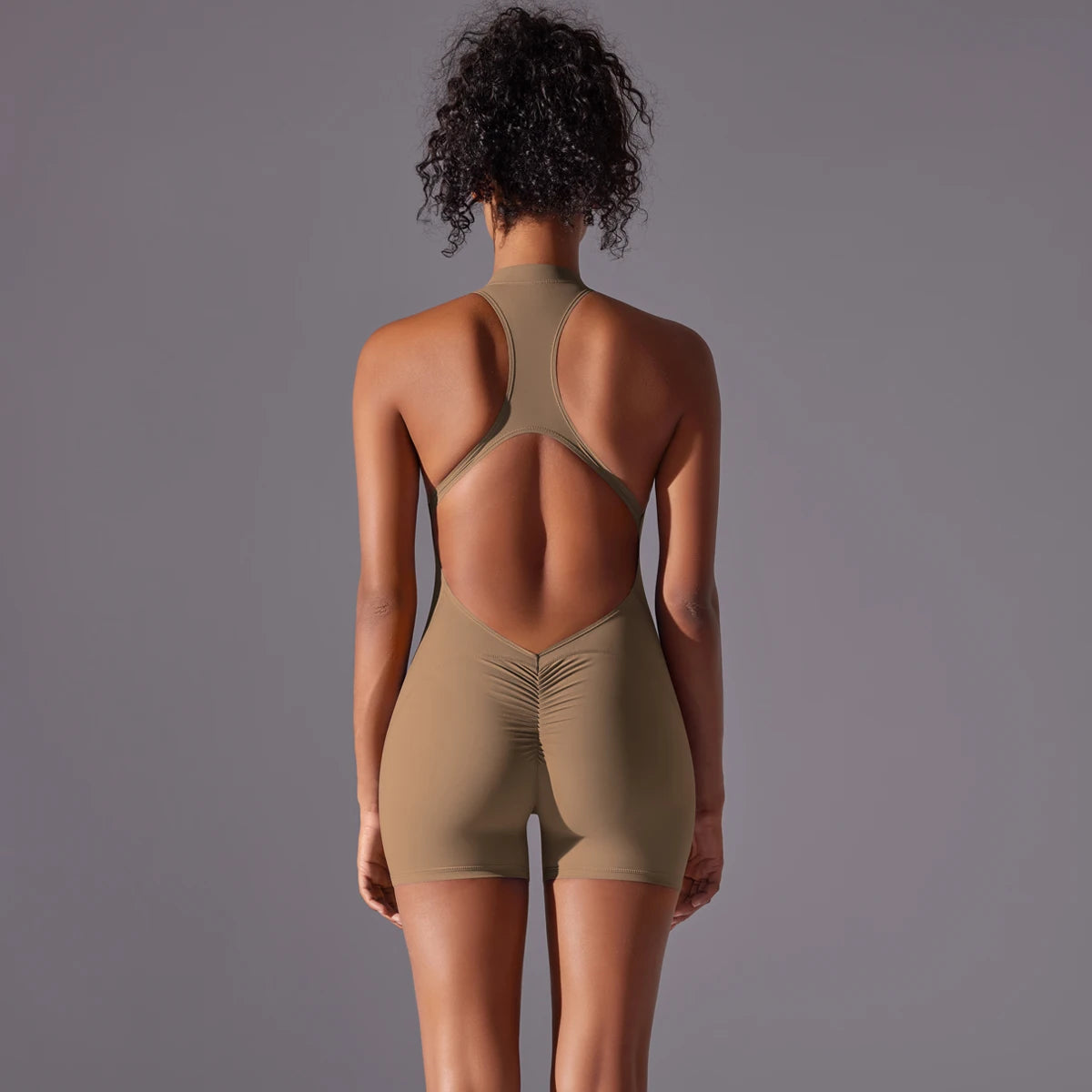 Macacão Fitness Feminino: Performance e Estilo em Movimento